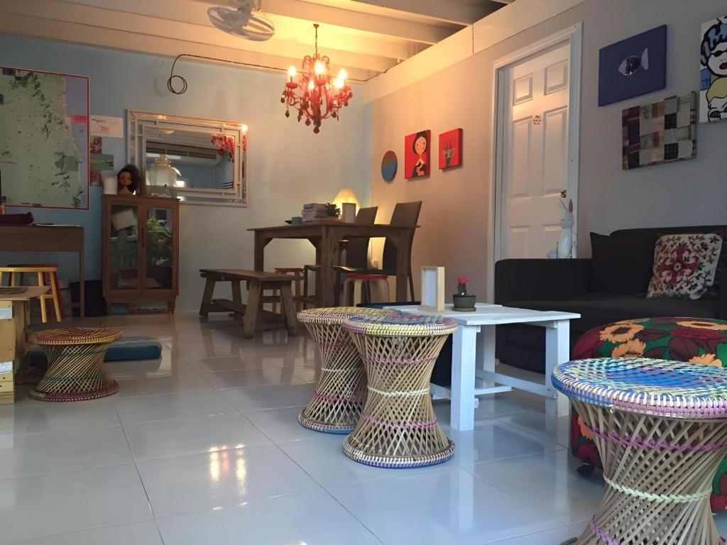 Ostello Hua Hin Lub Sabai Esterno foto