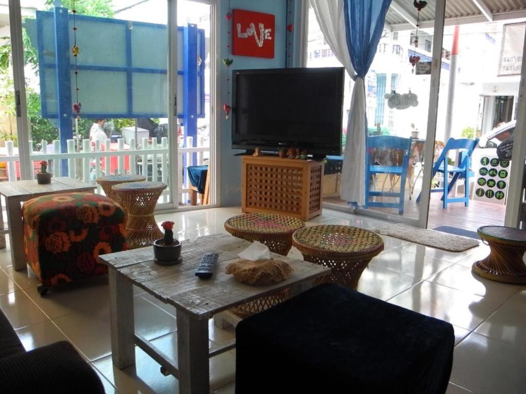 Ostello Hua Hin Lub Sabai Esterno foto